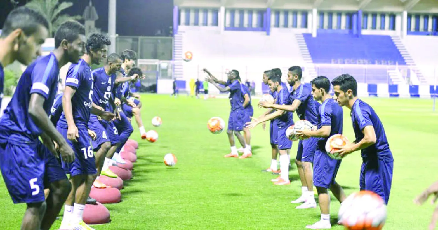 لاعبو فريق الهلال خلال التدريبات الاستعدادية للوحدة (المركز الإعلامي للهلال)