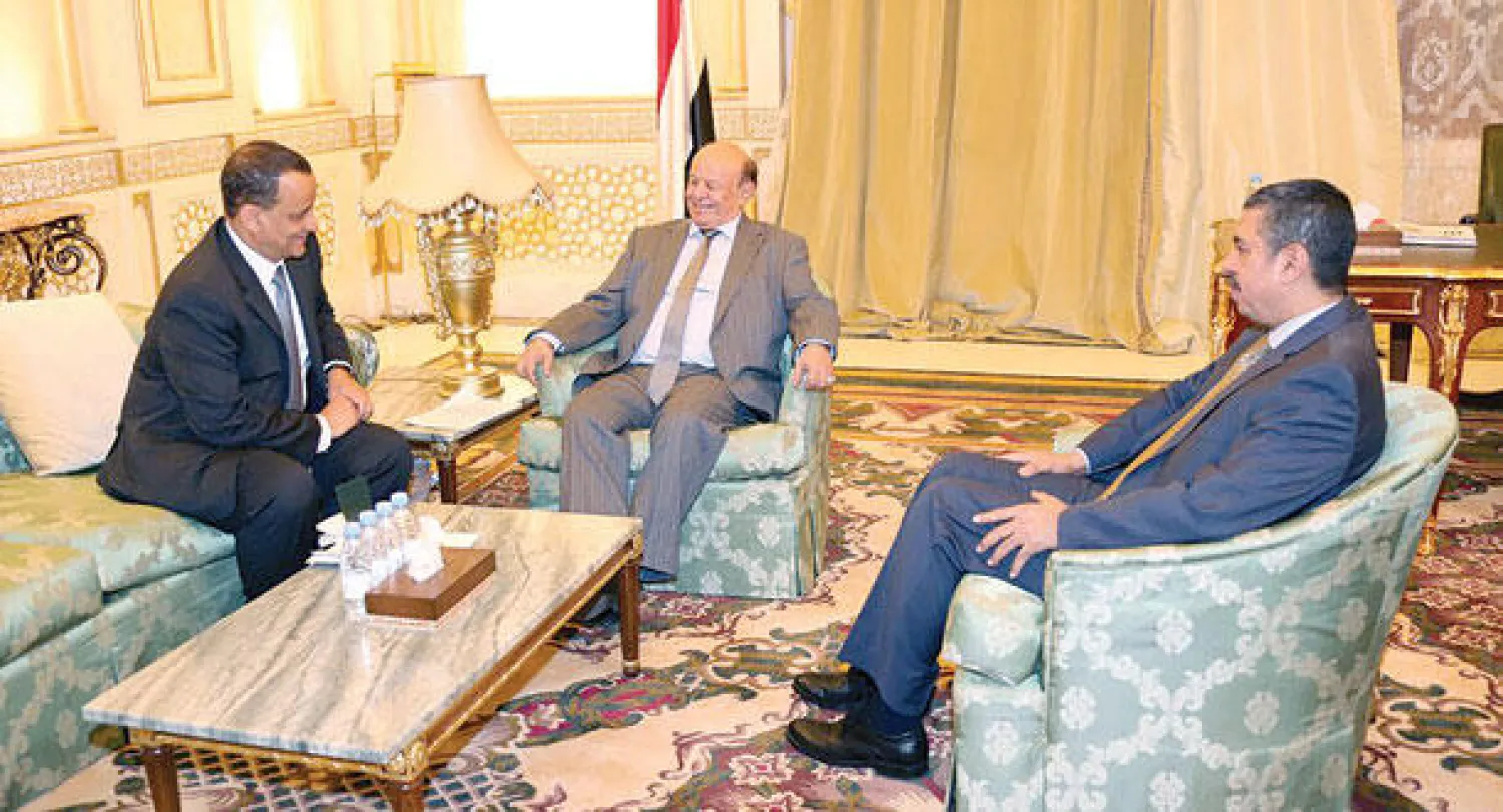 جانب من استقبال الرئيس هادي للمبعوث الأممي ويظهر نائب الرئيس بحاح (سبأ)