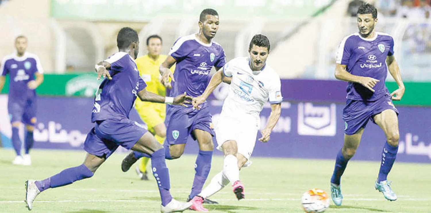 كثافة دفاعية أمام مهاجم الهلال البرازيلي 