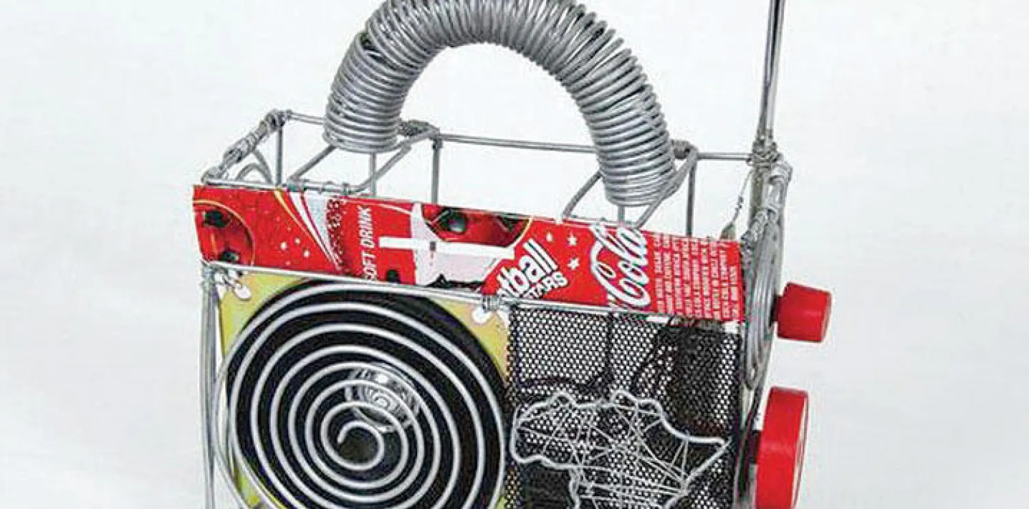 تحول الأشياء المهملة لأعمال فنية