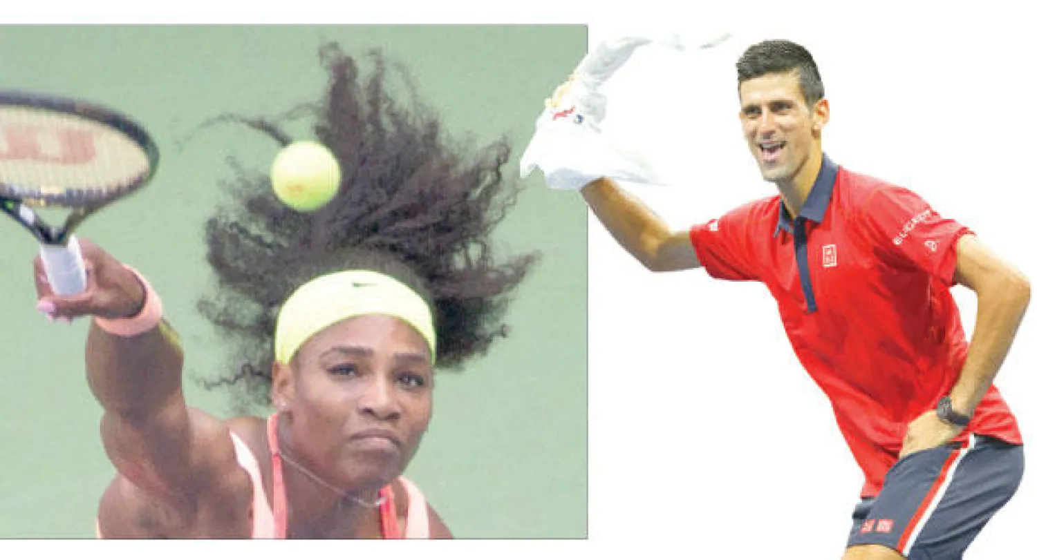 ديوكوفيتش يرقص بـ«تي شيرت» أهداه إليه أحد محبيه (أ.ب)، طريق سيرينا لتحقيق إنجاز تاريخي ليس مفروشا بالورود (رويترز)