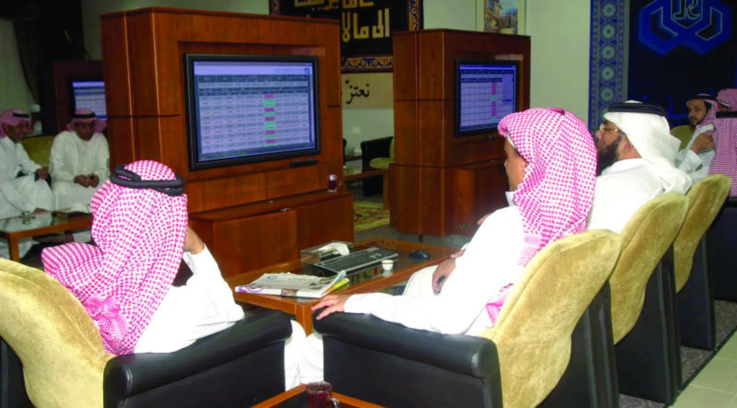 الأسهم السعودية أنهت تعاملات الشهر الماضي على خسائر بلغ حجمها نحو 17 % («الشرق الأوسط»)