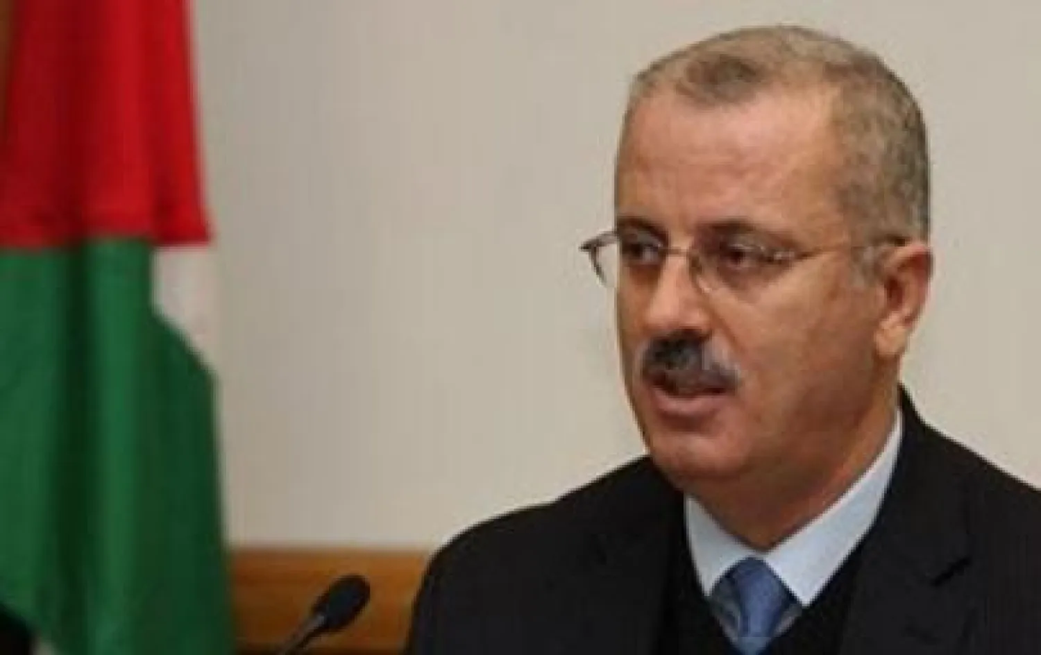 اجتماع لحكومة الوفاق الفلسطينية في باريس غدا لتوقيع اتفاقيات مشتركة