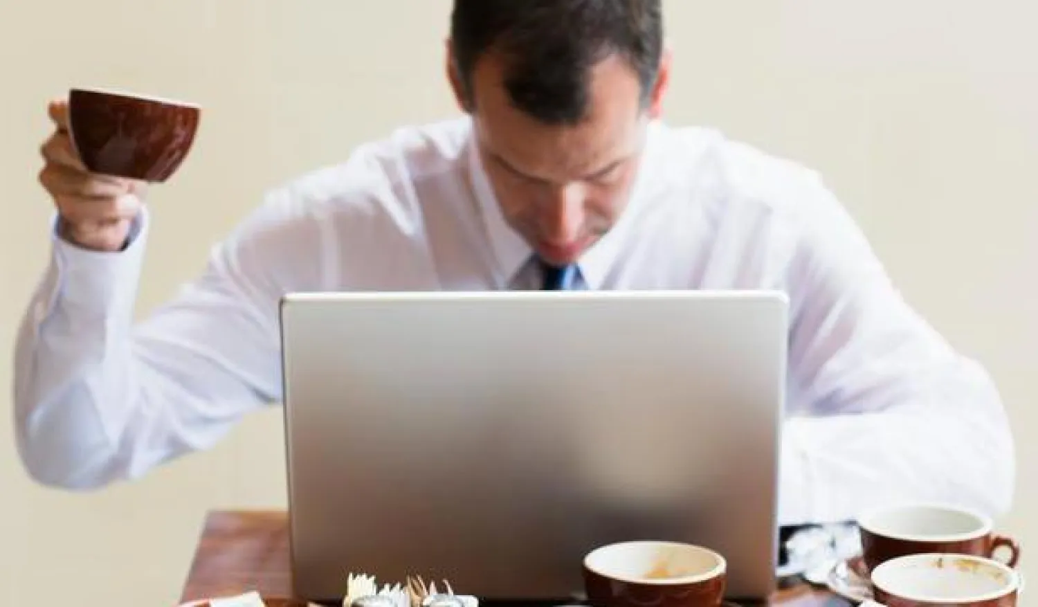 10 بدائل غير تقليدية تغنيك عن المنبهات