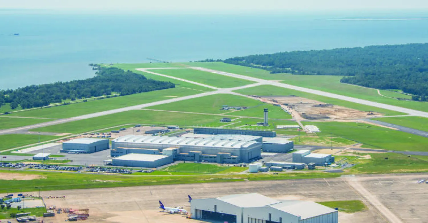 لقطة عامة لمصنع «إيرباص» الجديد في ألاباما الأميركية الذي تم افتتاحه أمس (إ.ب.أ)