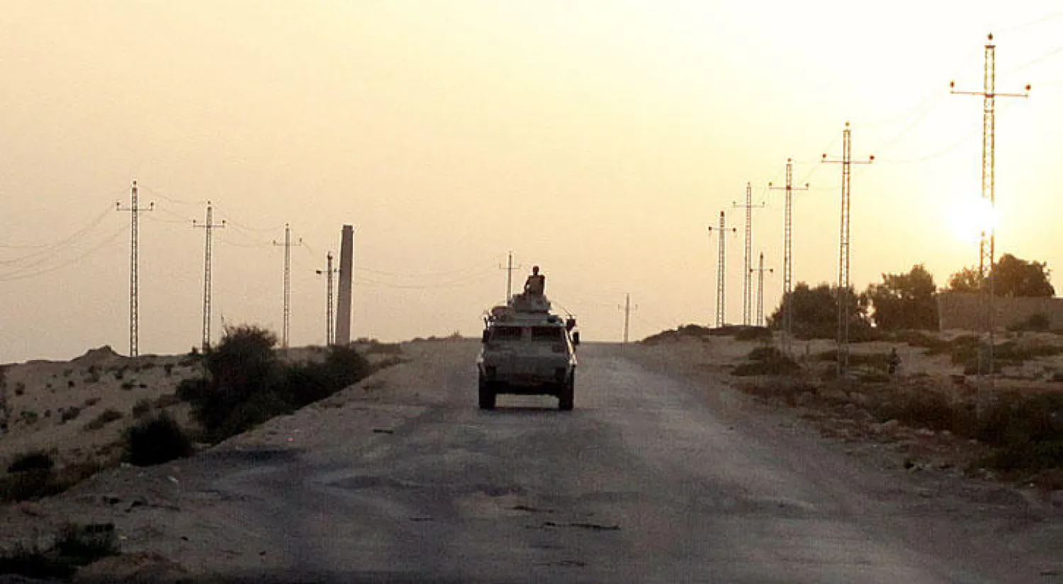 مقتل 12 مكسيكيًا ومصريًا بالخطأ في الصحراء الغربية بمصر