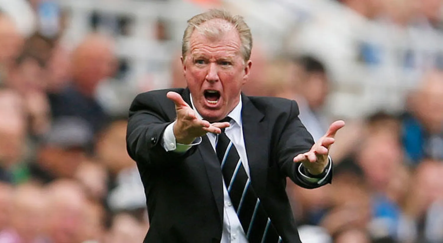 ماكلارين يواصل البحث عن أول انتصار لنيوكاسل تحت قيادته (رويترز)