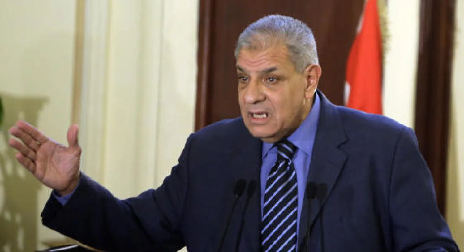 حكومة شريف إسماعيل تؤدي اليمين الدستورية خلال ساعات