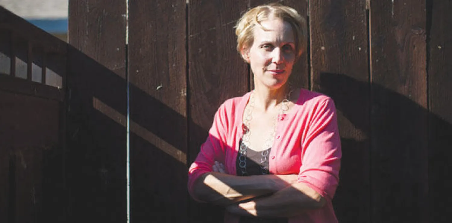 معلمة اللغة الإنجليزية لورا راندازو التي حققت خططتها التدريسية رواجا هائلا على الإنترنت (نيويورك تايمز)