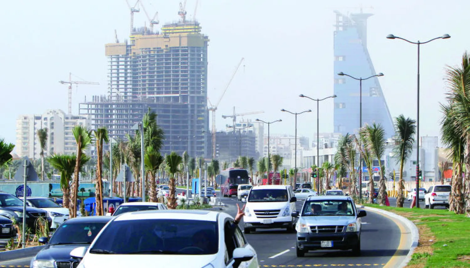 من المتوقع أن تبدأ الشركات العالمية بتقديم طلباتها بشكل مكثف خلال الأيام المقبلة في السوق السعودية  (أ. ف. ب)