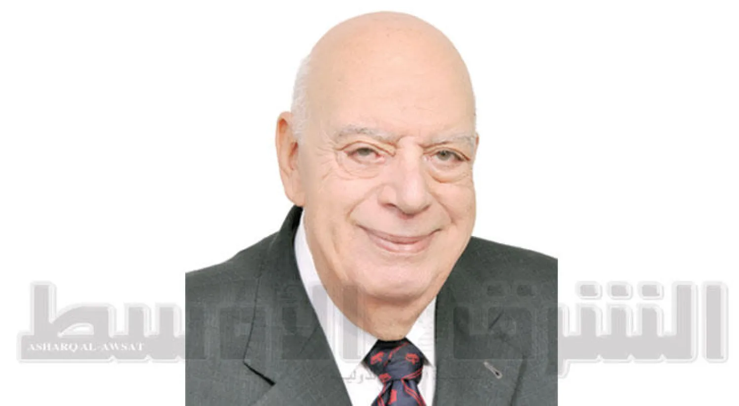 اللحظات الأخيرة من حياته قضاها يكتب مقالاً على مقهاه المفضل بحي المهندسين