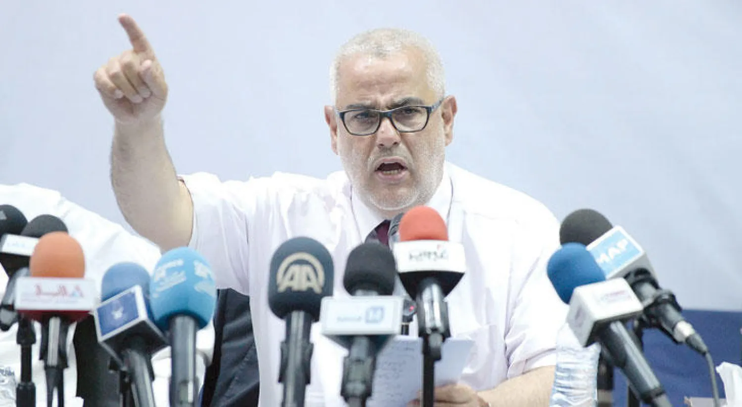 رئيس الوزراء المغربي عبد الإله ابن كيران يتحدث خلال مؤتمر صحافي عقب نتائج الانتخابات البلدية في 5 سبتمبر 2015 بالرباط (أ.ف.ب)