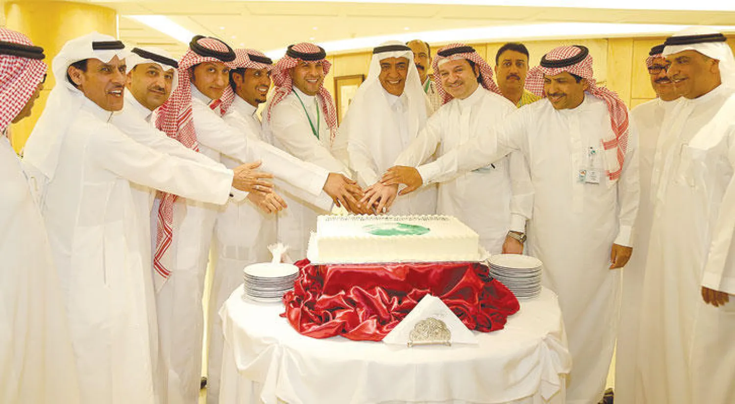 معايدة المجموعة لمنسوبيها