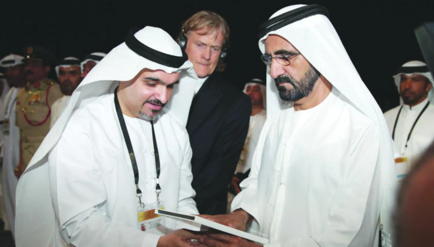 الشيخ محمد بن راشد خلال إطلاقه لبوابة «سلام» يوم أمس في القمة العالمية للاقتصاد الإسلامي («الشرق الأوسط»)