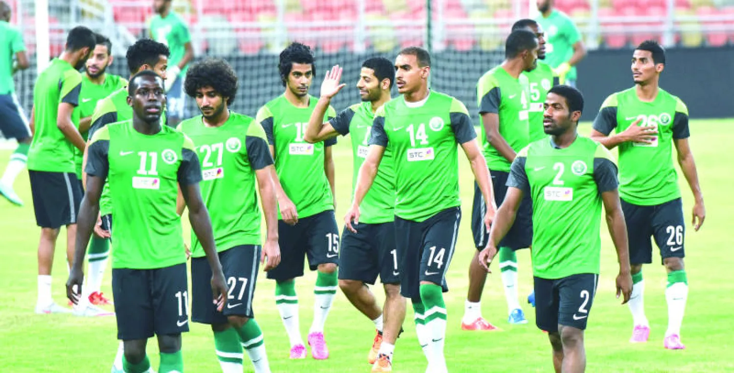 جانب من تدريبات المنتخب السعودي أمس (تصوير: عدنان مهدلي)