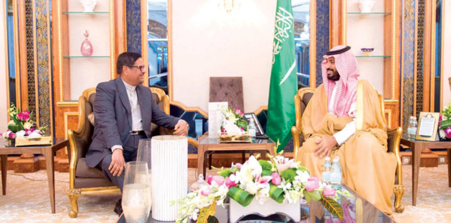 الأمير محمد بن سلمان لدى استقباله نائب رئيس وزراء موريشيوس في جدة أمس (واس)