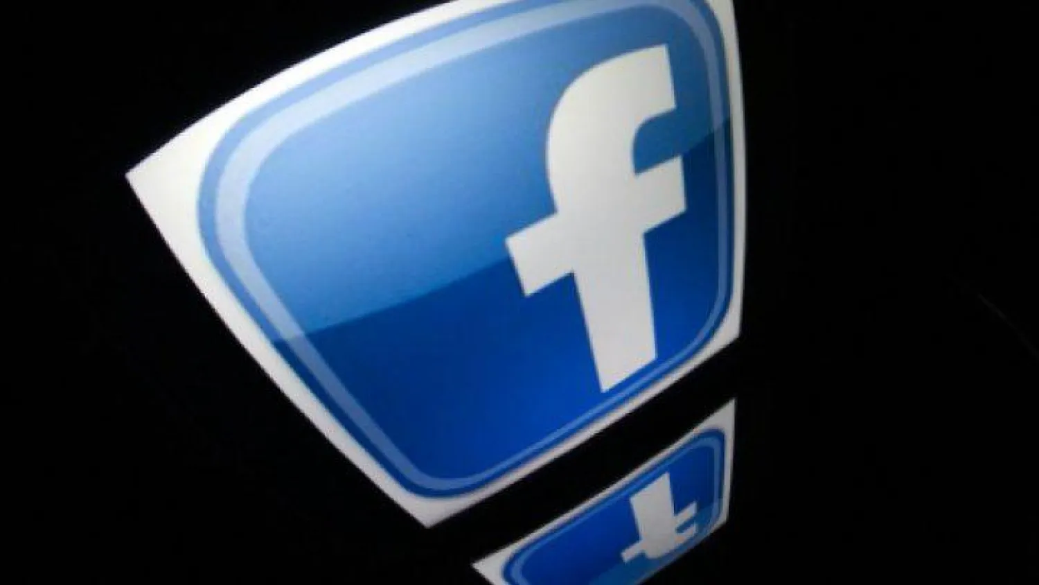 «فيسبوك» تطلق رموزًا تعبيرية تضاف إلى زر «يعجبني»