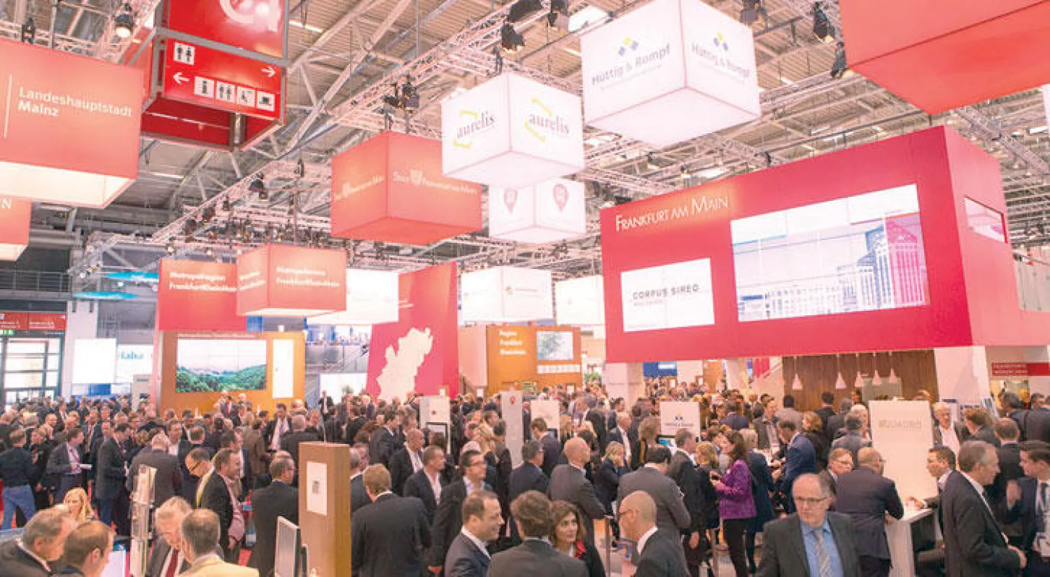 جانب من معرض إكسبو ريـال 2015 في ميونيخ