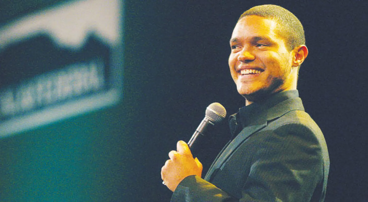 تريفور نوح في إحدى حلقات برنامجه (ديلي شو)