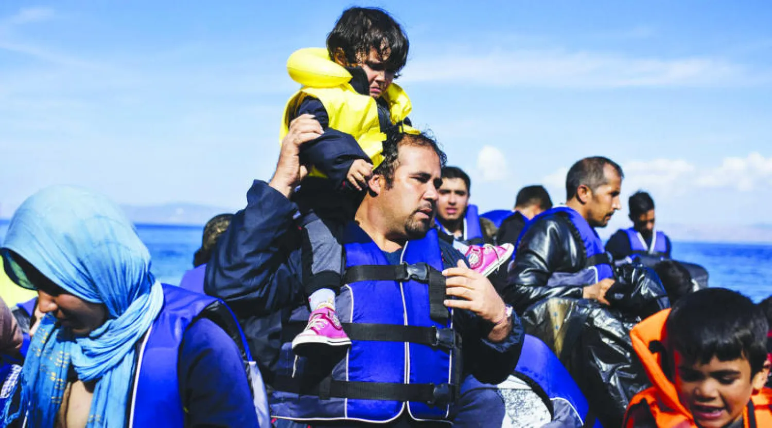 أطفال الهجرة.. بين معاناة الرحيل وقسوة الاغتراب