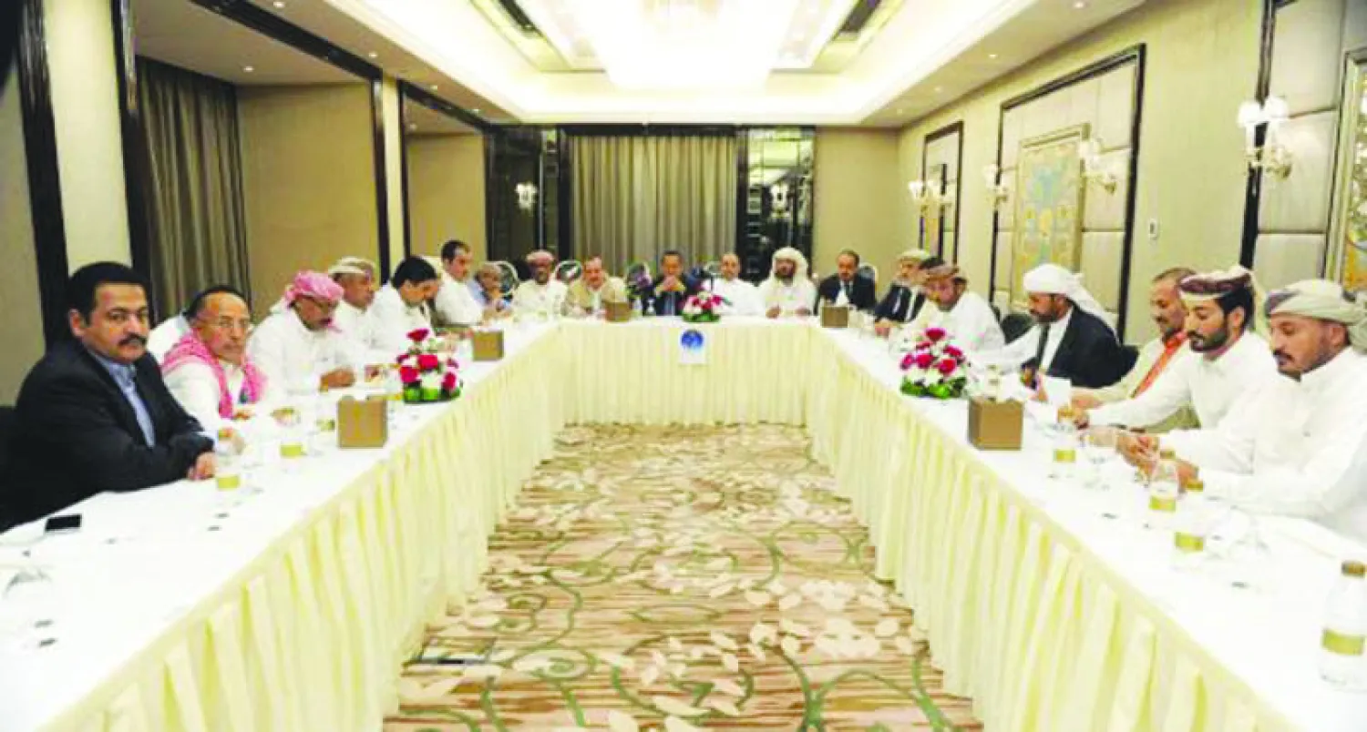 جانب من اللقاء التشاوري لأعضاء اللجنة العامة والدائمة لحزب المؤتمر في فندق نارسيس بالرياض أمس («الشرق الأوسط»)