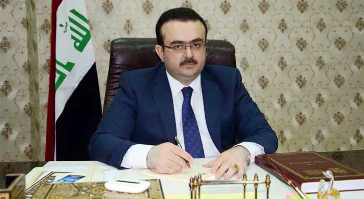 مذكرة توقيف بحق وزير التجارة العراقي وشقيقه بتهم فساد مالي