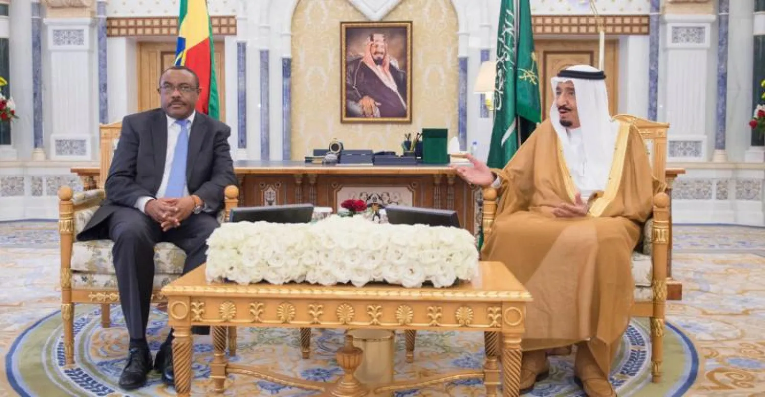 خادم الحرمين يستعرض مع رئيس الوزراء الأثيوبي العلاقات الثنائية وسبل تعزيزها