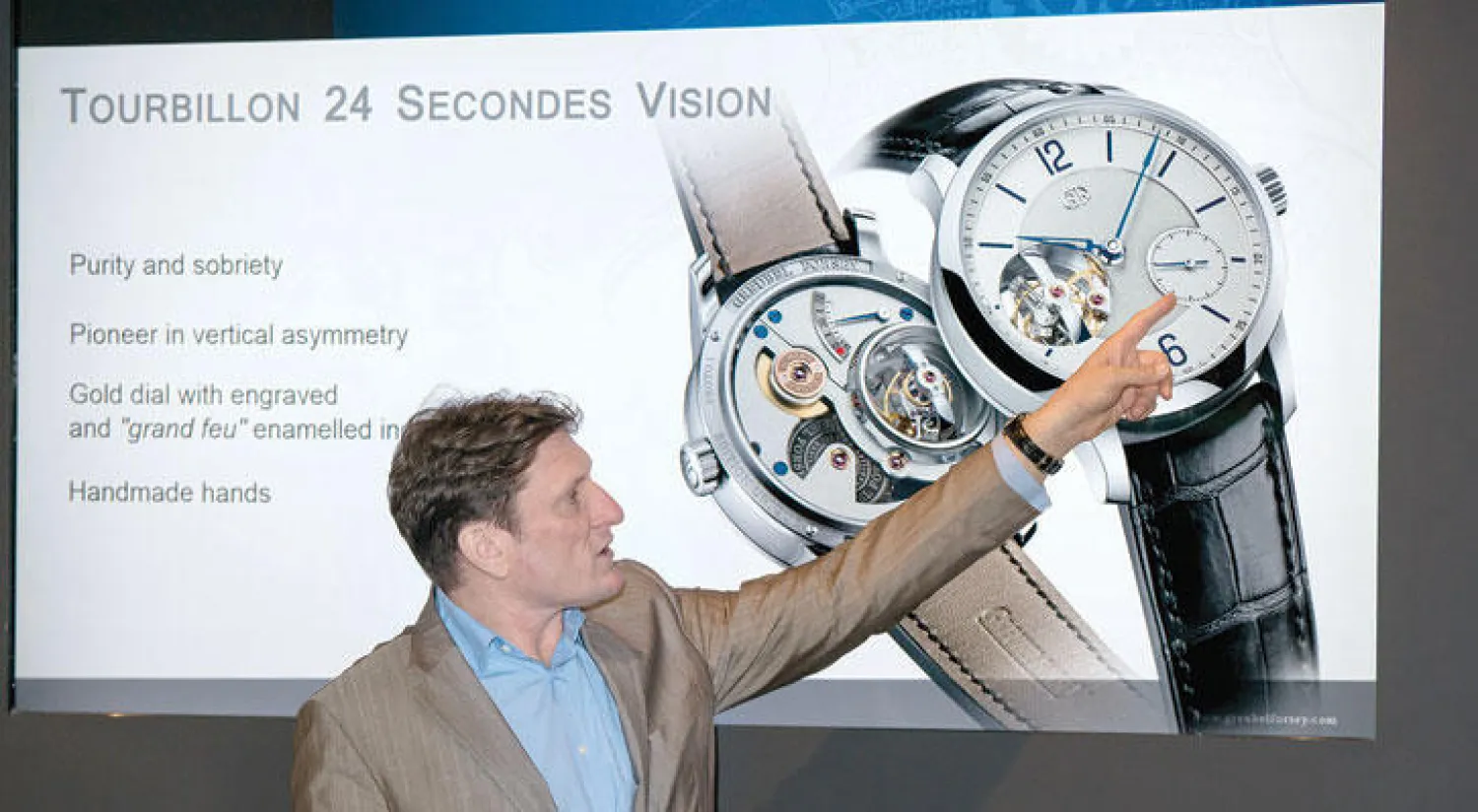 ستيفن فورسيه يشرح التكنولوجيا التي تتضمنها ساعات «غروبل آند فورسيه»