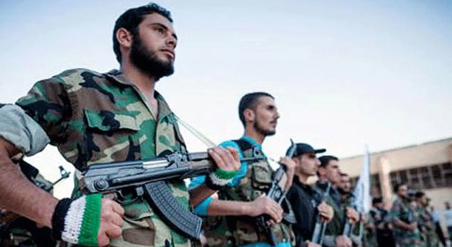 المعارضة السورية ترفض عرض روسيا وتتهمها بضرب الجيش الحر