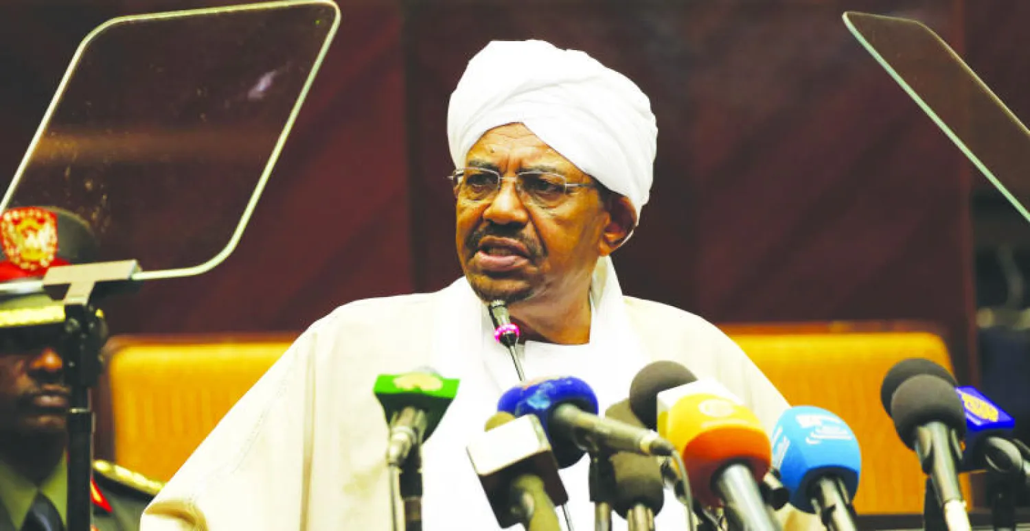 الرئيس السوداني يتحدث إلى البرلمان يوم الاثنين الماضي (أ. ف. ب)