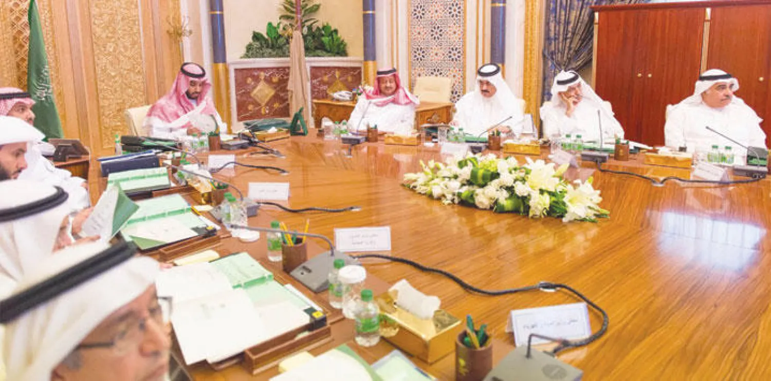 الأمير محمد بن سلمان ولي ولي العهد السعودي خلال اجتماع مجلس الشؤون الاقتصادية والتنمية الذي ناقش توجهات وزارة الإسكان بحضور الوزراء والمسؤولين أعضاء المجلس (واس)