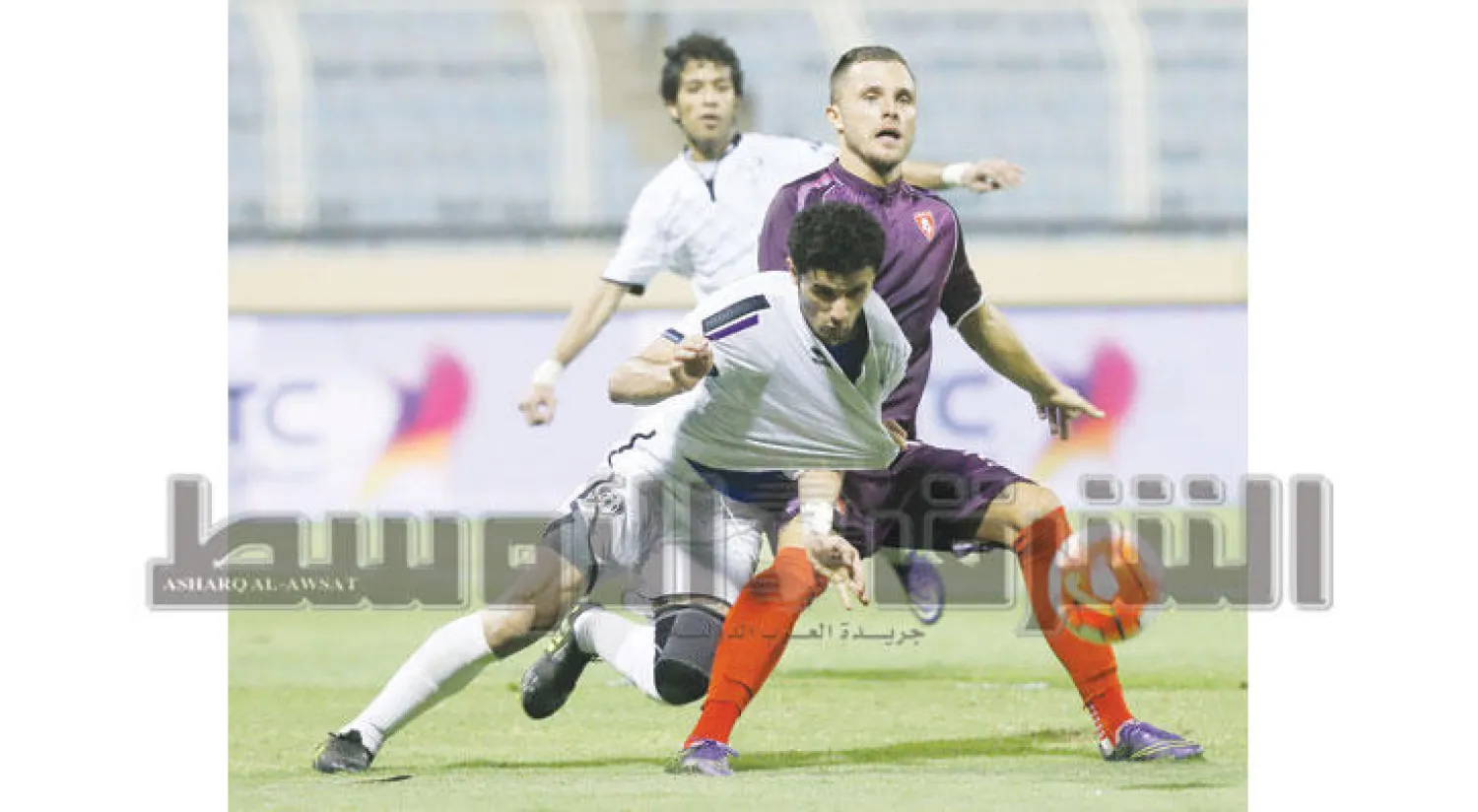 جانب من المواجهة التي جمعت هجر والوحدة وكسبها الأخير (تصوير: عيسى الدبيسي)