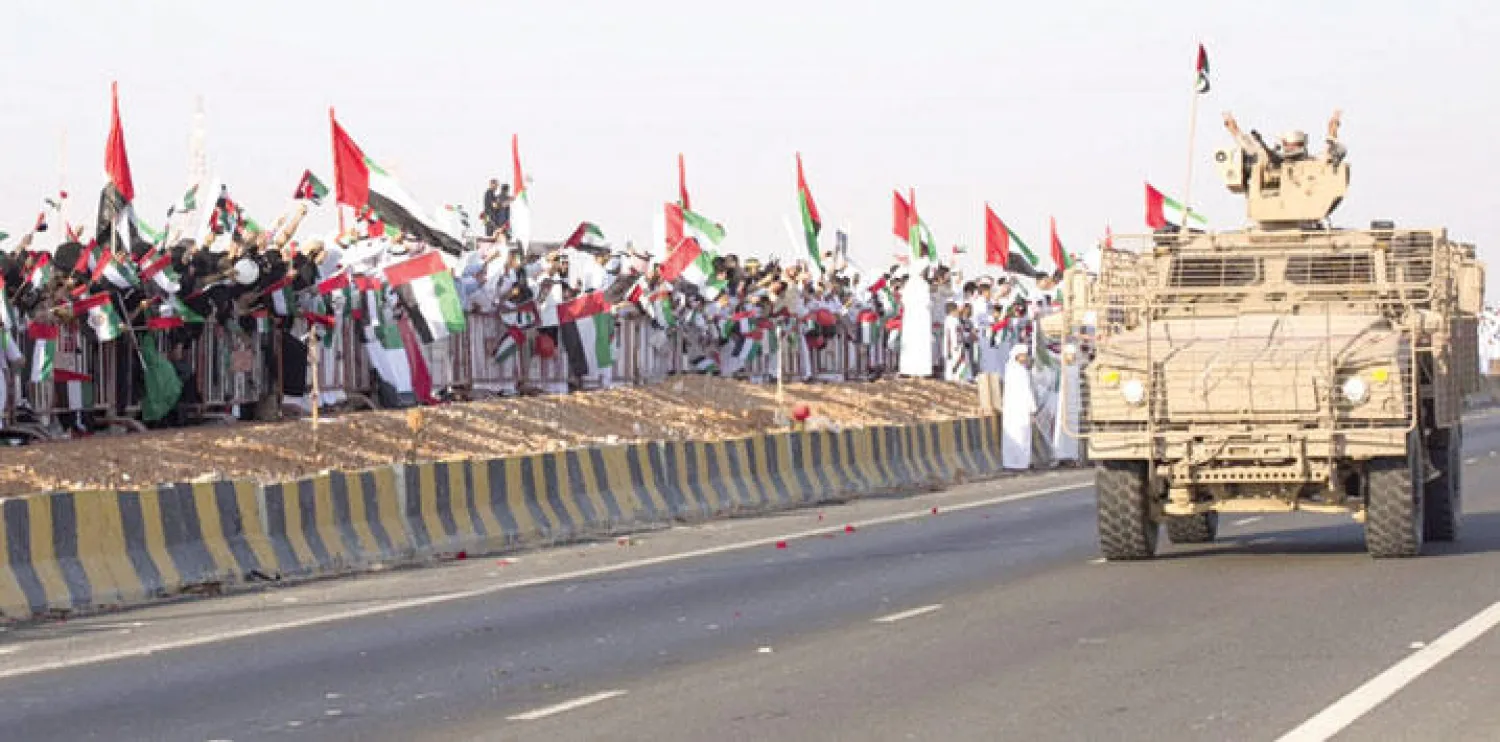 الإماراتيون يرحبون بعودة الفرقة المقاتلة من اليمن (أ.ف.ب)