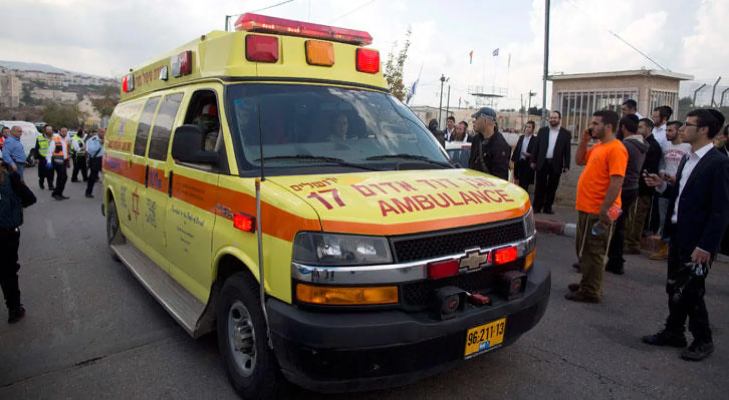 إصابة 6 إسرائيليين بثلاث هجمات منفصلة في الضفة الغربية المحتلة