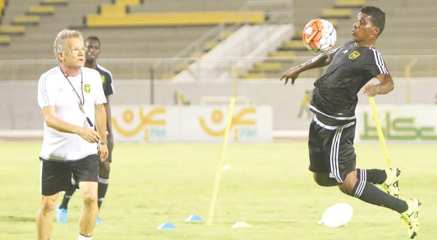 مكافآت مجزية بانتظار لاعبي الاتحاد حال فوزهم على الأهلي («الشرق الأوسط»)