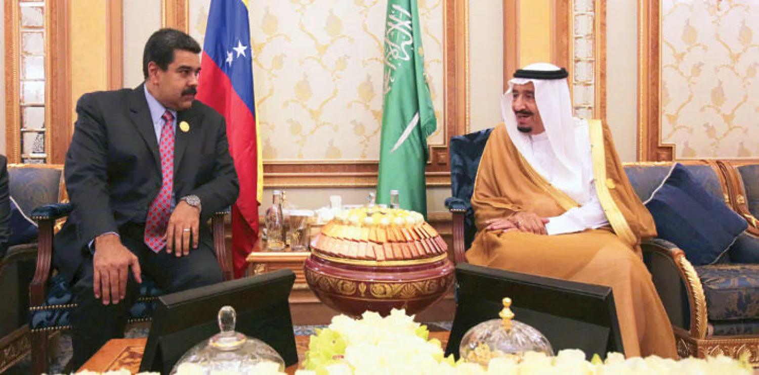 خادم الحرمين الشريفين لدى استقباله رئيس فنزويلا أمس