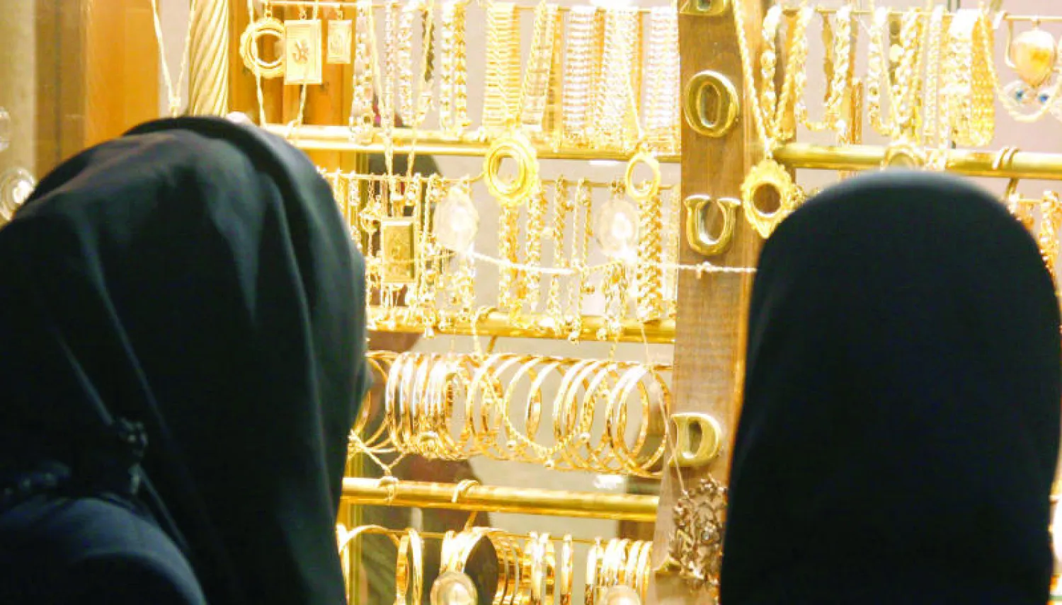 تأخير الشروع في تأنيث متاجر الذهب بالسعودية لـ«دراسة القرار»