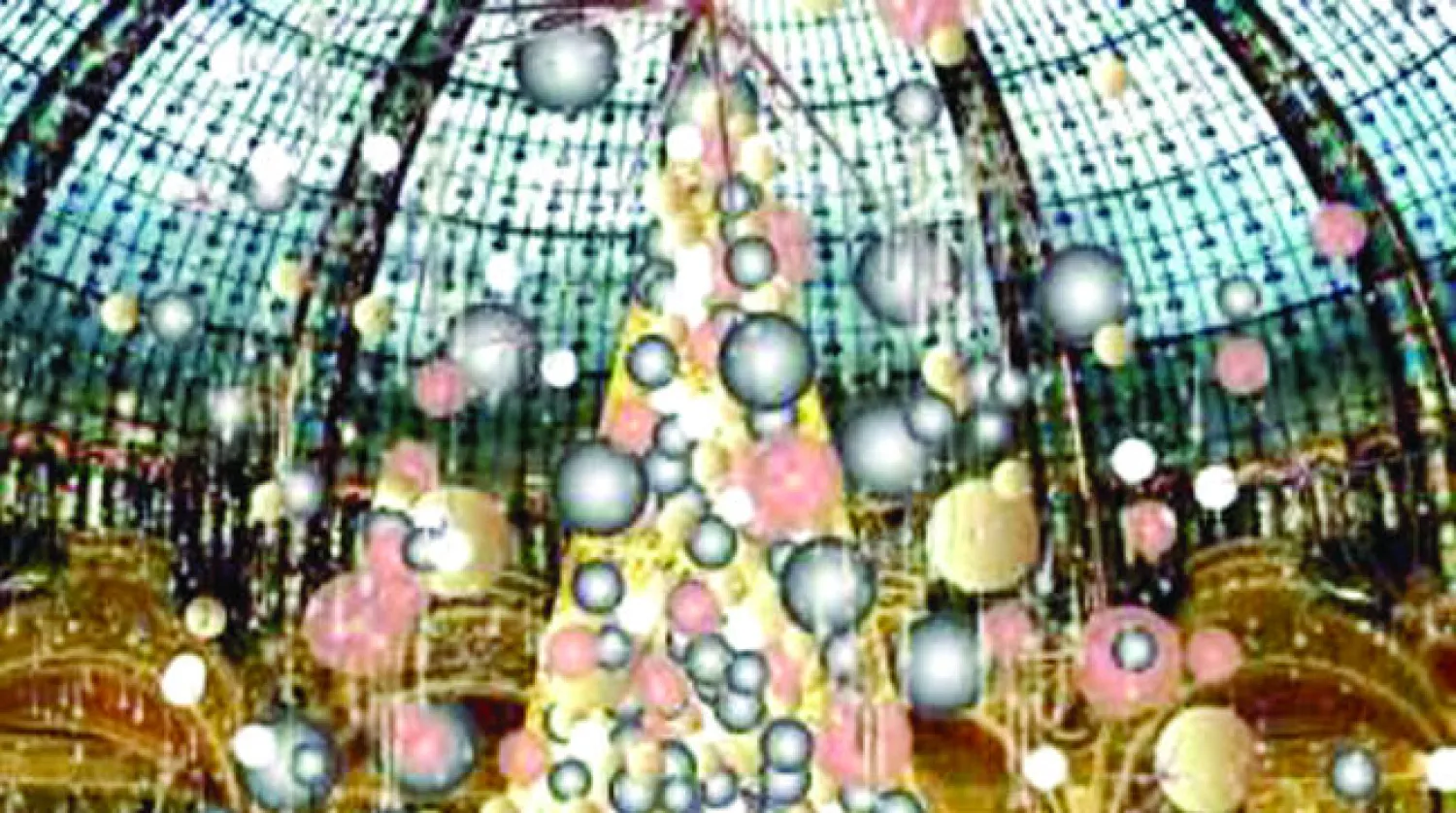 زينة عيد الميلاد في غاليري لافاييت