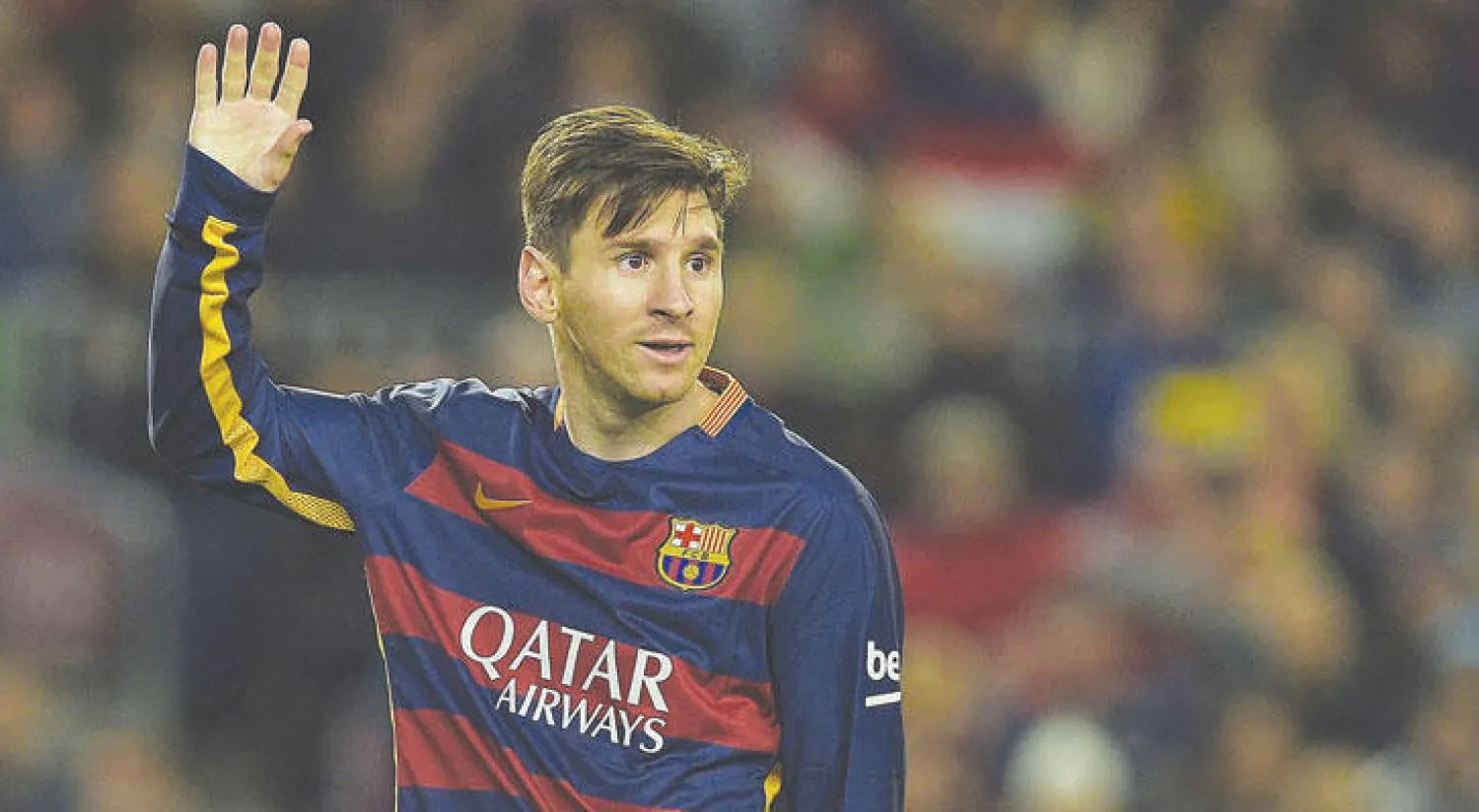 ميسي الأوفر حظا للفوز بالكرة الذهبية (أ.ف.ب)