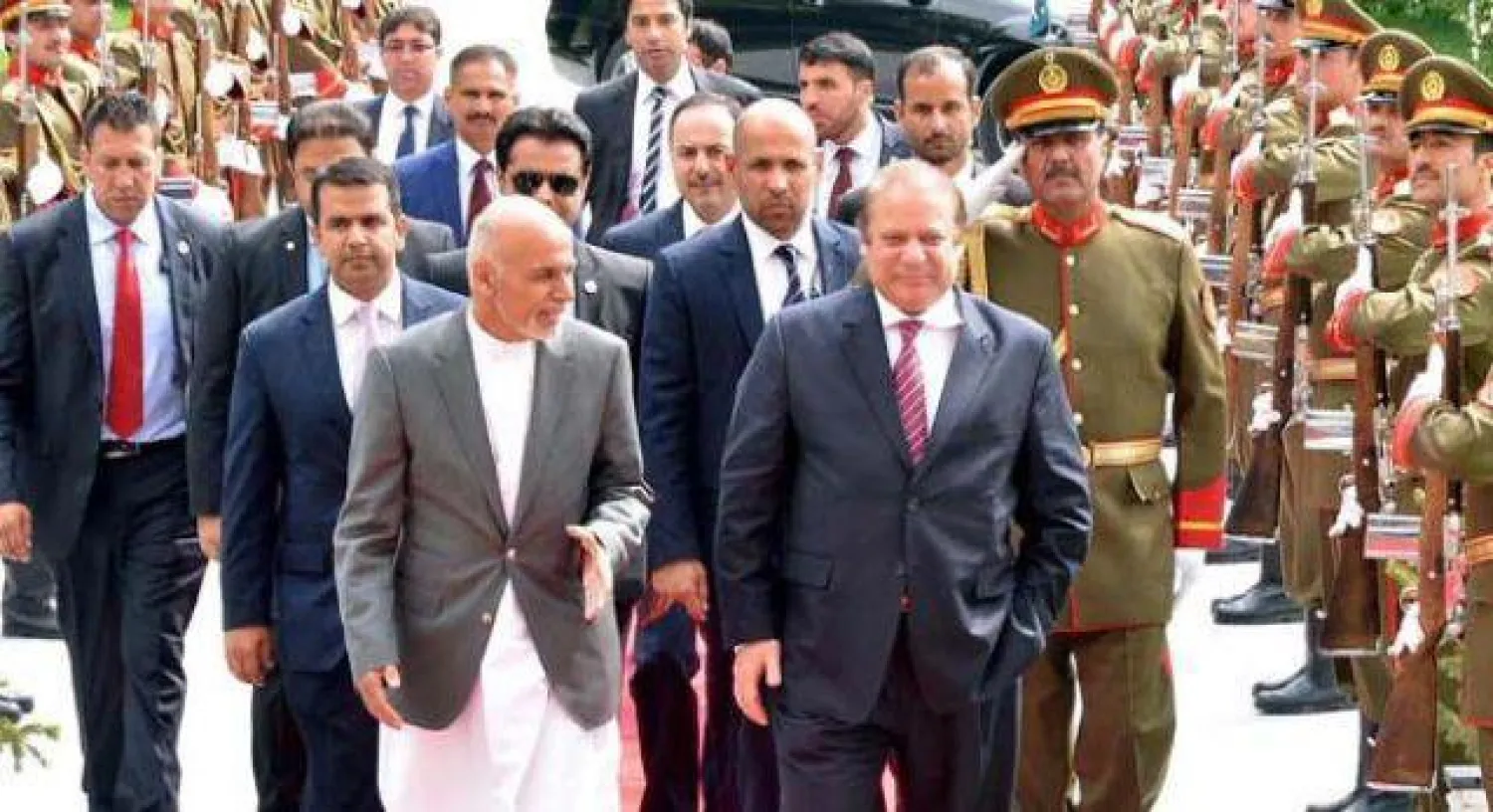 لقاء على هامش قمة المناخ بين الرئيسين الباكستاني والأفغاني حول طالبان