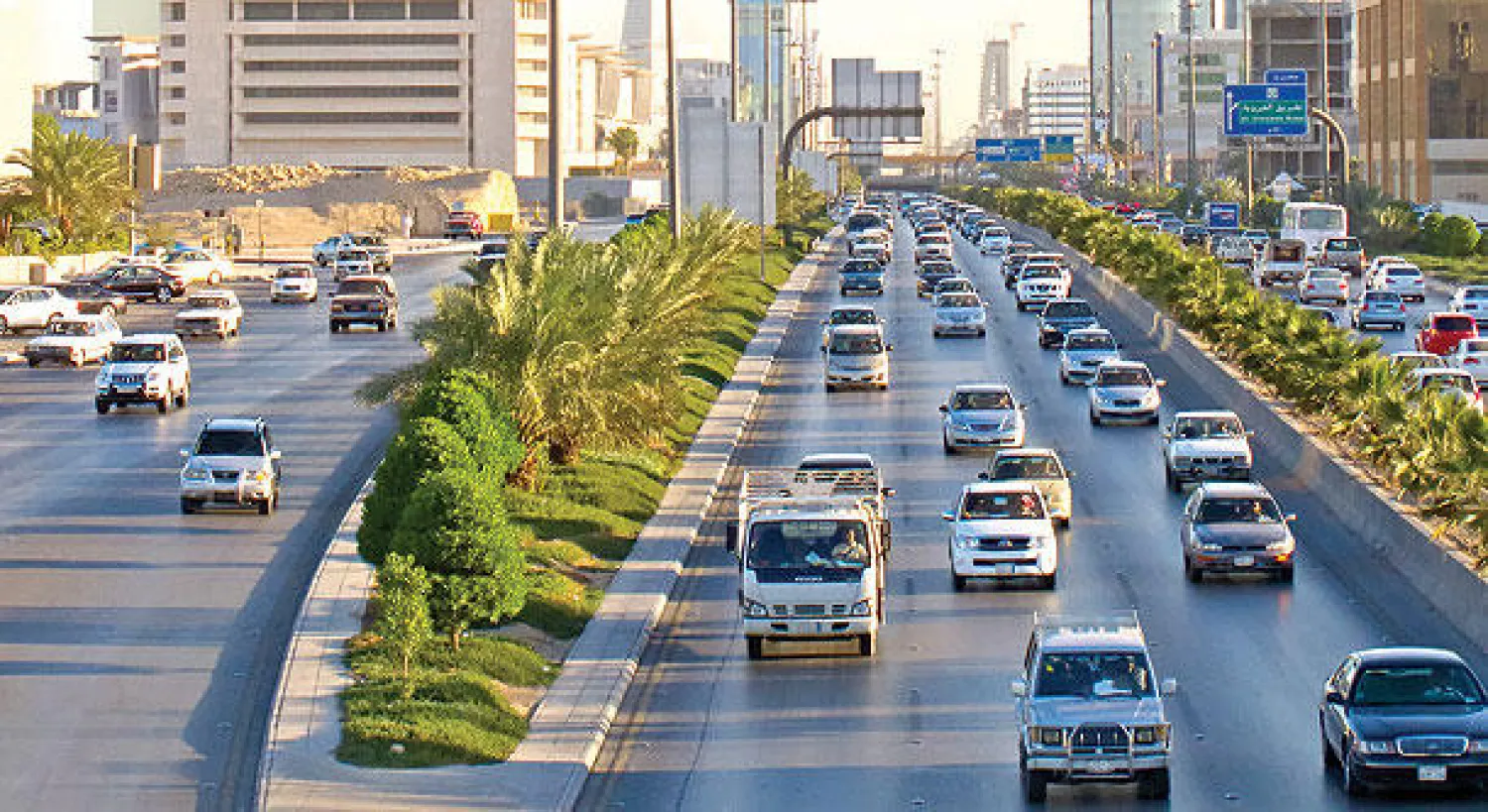 30 شركة عالمية تدرس المنافسة على مشاريع «النقل السعودية»