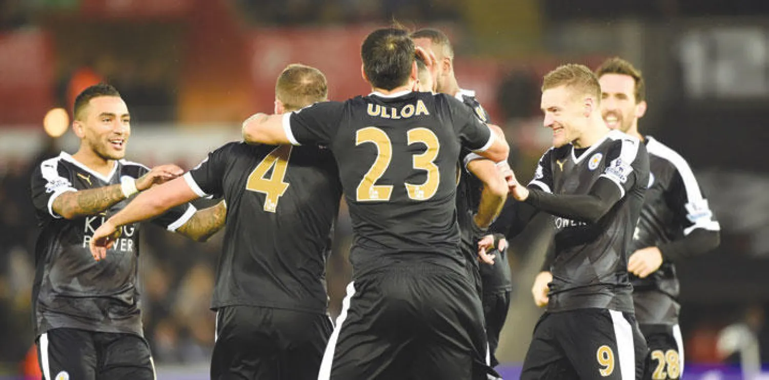 لاعبو ليستر سيتي غيروا موازين القوى في الدوري الإنجليزي هذا الموسم (رويترز)