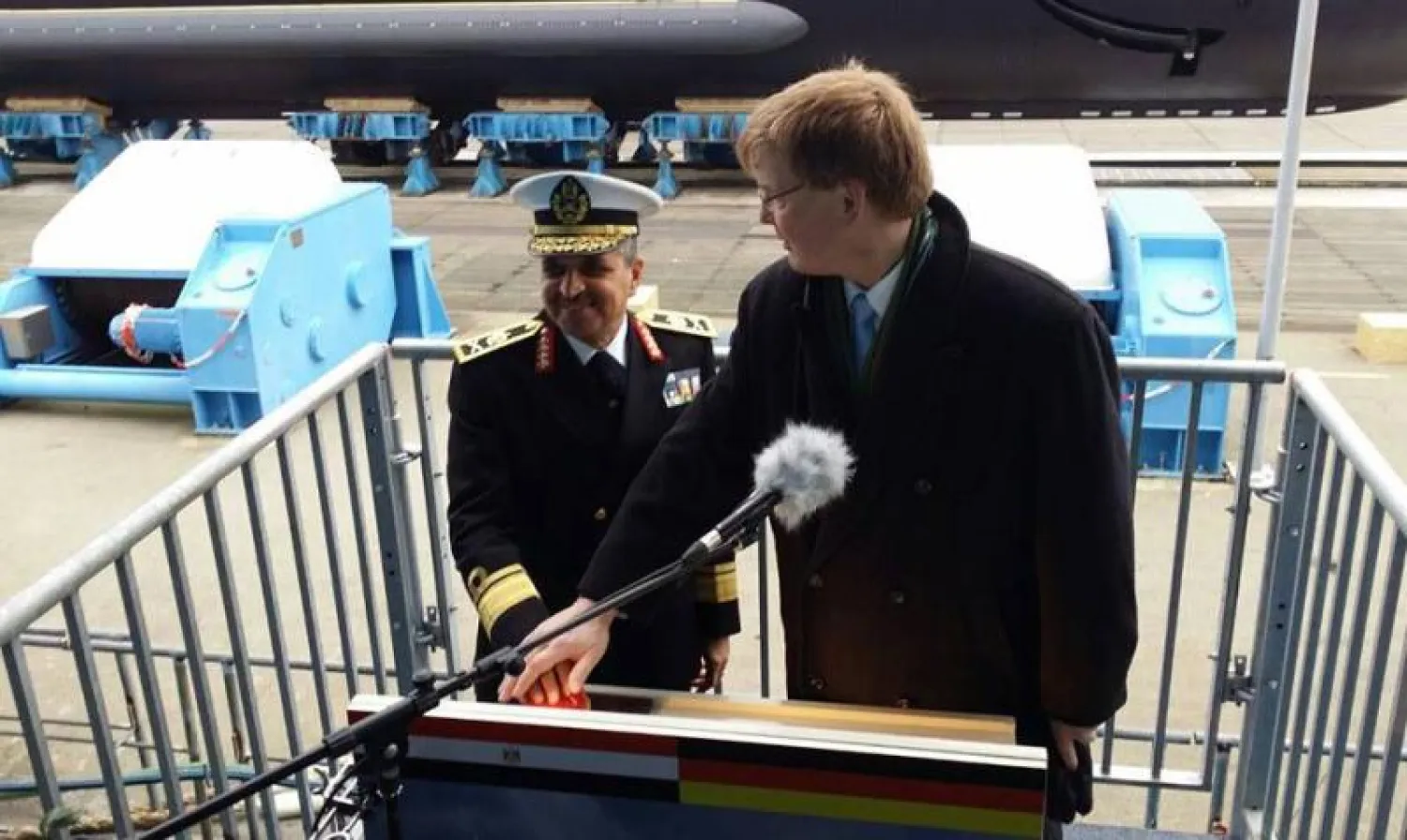 البحرية المصرية تدشن أول غواصة حديثة من طراز «209» الألمانية