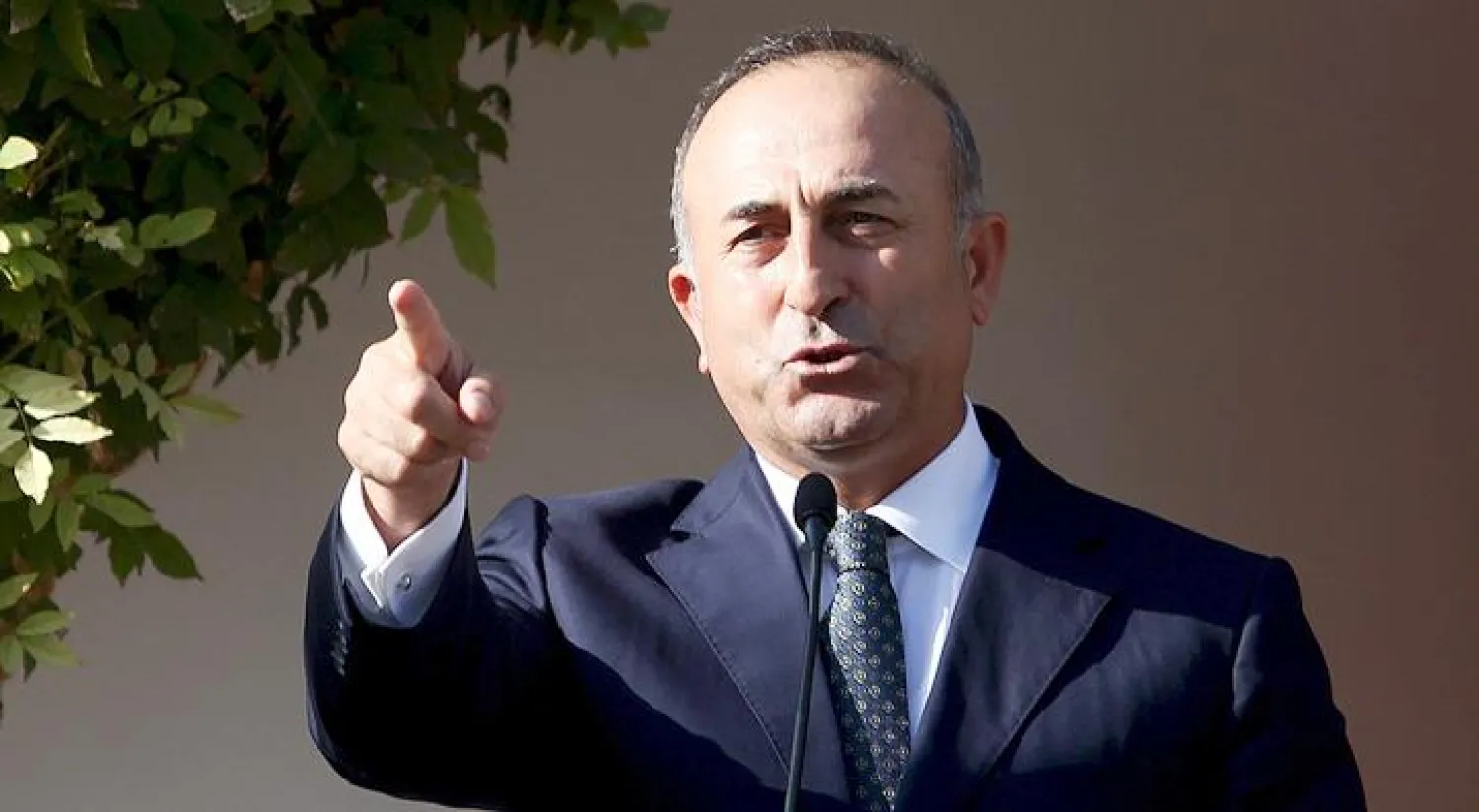 بوتين يأمر بـ«تدمير كل من يهدد القوات الروسية أو منشآتنا في سوريا»