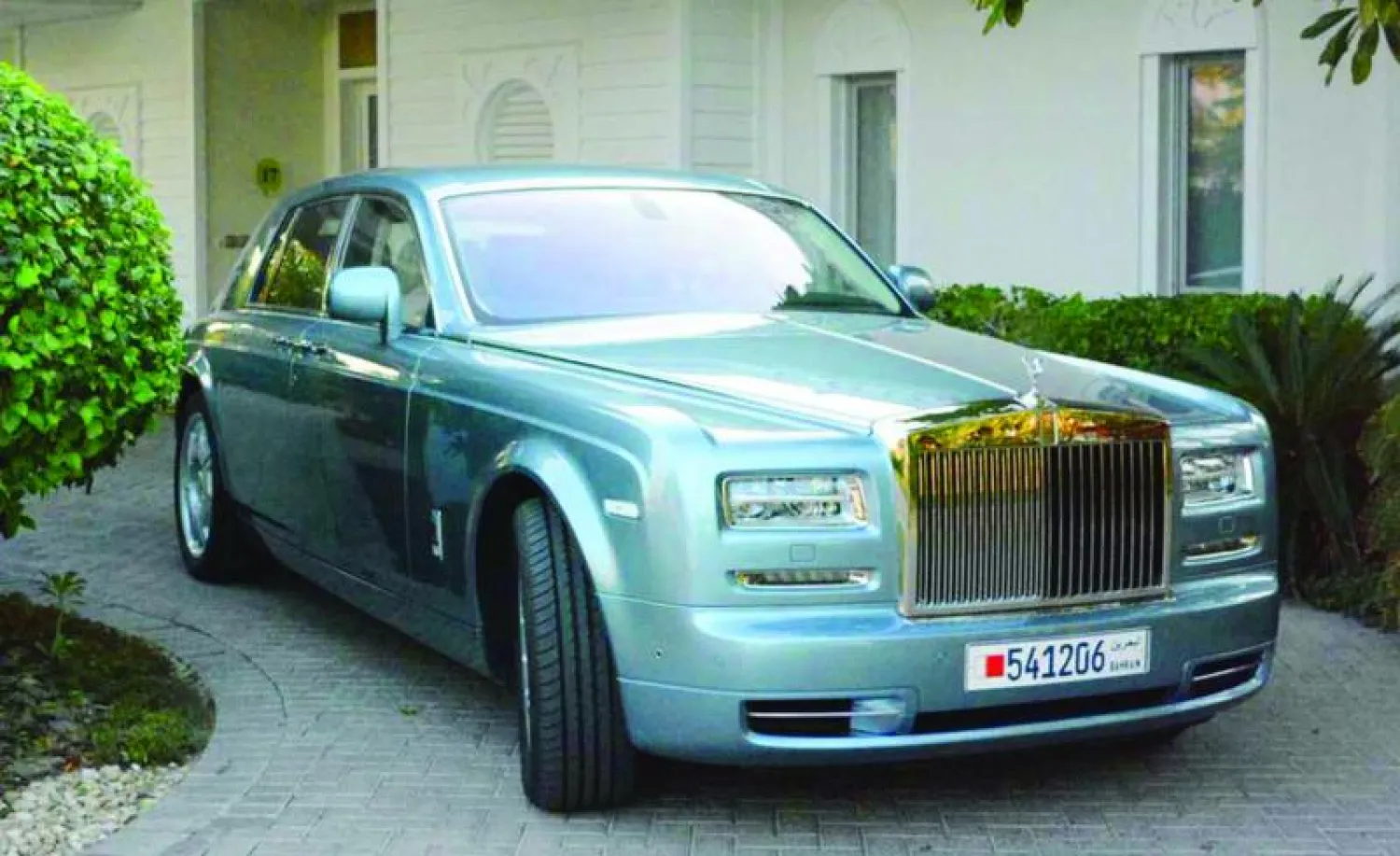 الريتز ـ كارلتون البحرين يوقع شراكة مع سيارتي رولز ـ رويس