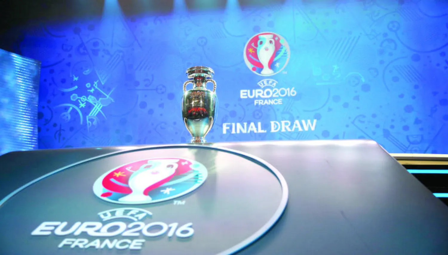 الكبار مرشحون لعبور الدور الأول في يورو 2016 (أ.ب)