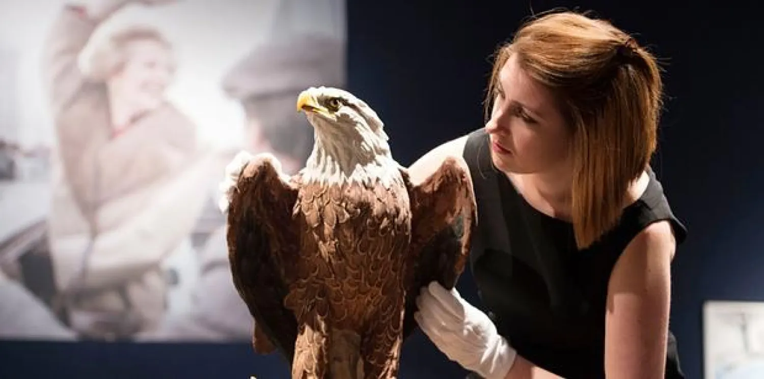 نسر أميركي يحقق أعلى سعر في مزاد لمقتنيات مارغريت ثاتشر