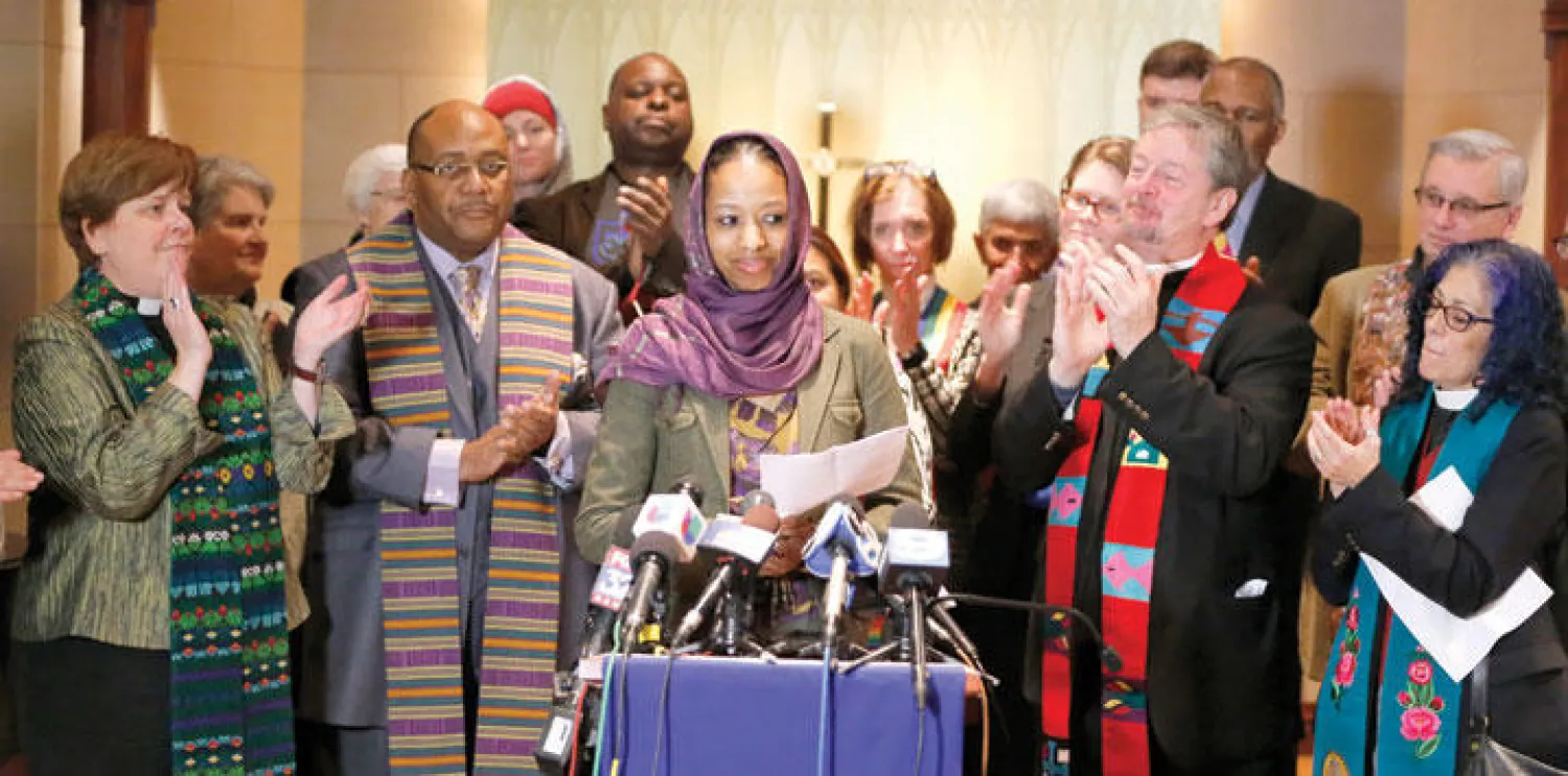 د. لاريسيا هوكينز خلال مؤتمر صحافي في شيكاغو الأربعاء 16 ديسمبر (أ.ب)