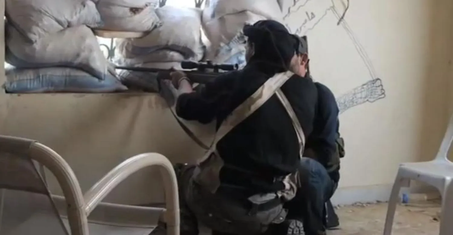 71 قتيلاً في معارك عنيفة بين قوات الأسد والفصائل المعارضة بشمال سوريا