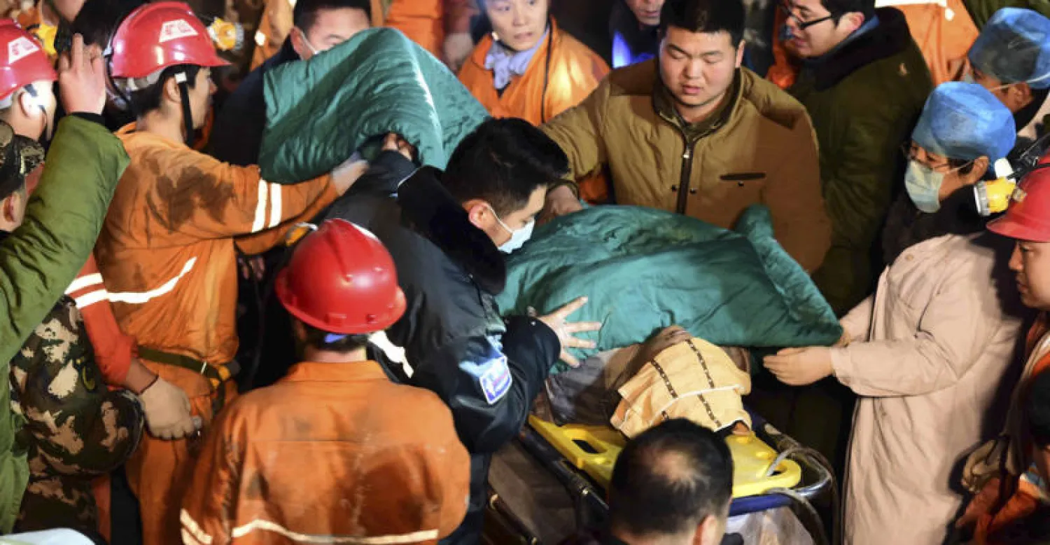 انتحار صاحب منجم منهار في الصين.. و17 عاملاً ما زالوا محاصرين